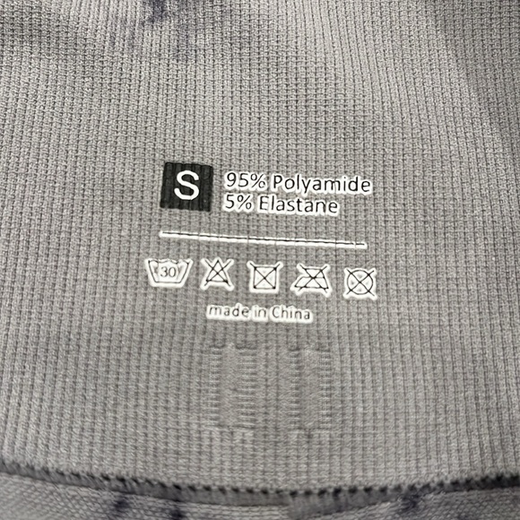 SHEIN Tie Dye Leggings | Black & Grey‎ | Butt-Lifting | Size Small - Picture 6 of 7